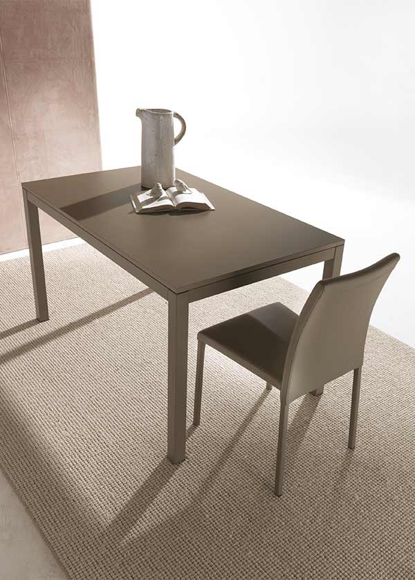 Copenaghen table
