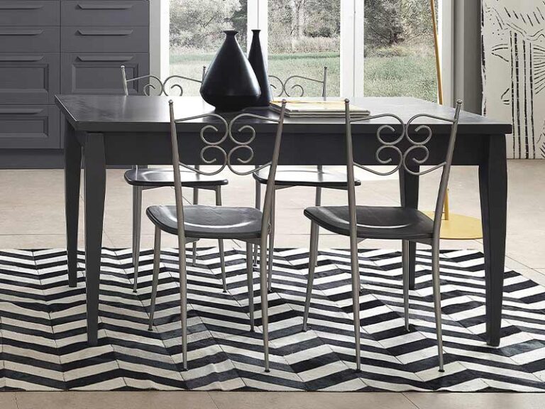 Ylenia table